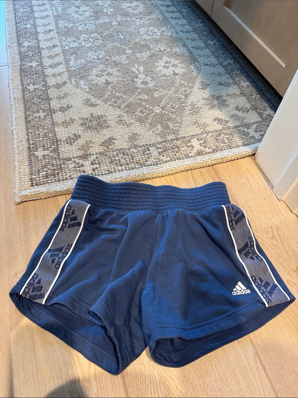 Vintage Adidas track shorts - size small